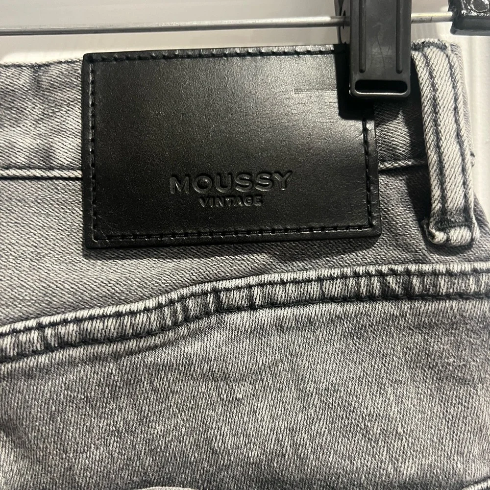 Moussy Vintage, high rise Slim Straight Gray Jeans worn once - Picture 2 of 5